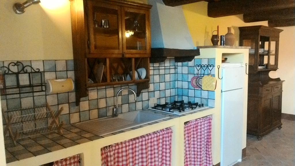 Апартаменты Casale Poggio Colpiccione Пассиньяно-суль-Тразимено Экстерьер фото