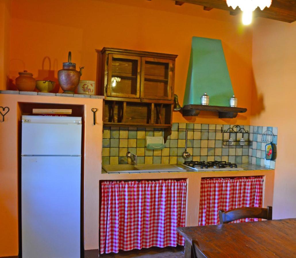 Апартаменты Casale Poggio Colpiccione Пассиньяно-суль-Тразимено Экстерьер фото