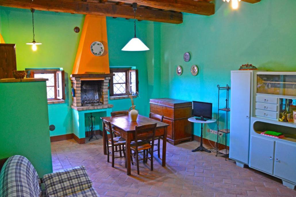 Апартаменты Casale Poggio Colpiccione Пассиньяно-суль-Тразимено Экстерьер фото